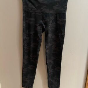 SPANX Kids Dark Camouflage Leggings